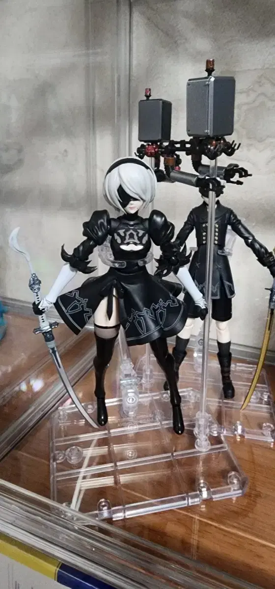 SHF 피규어 2B 팝니다.